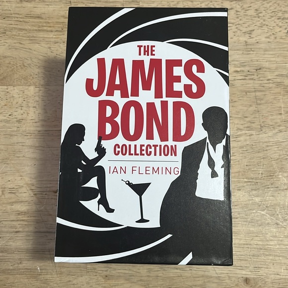 James Bond Collection Box Set - Picture 3 of 14